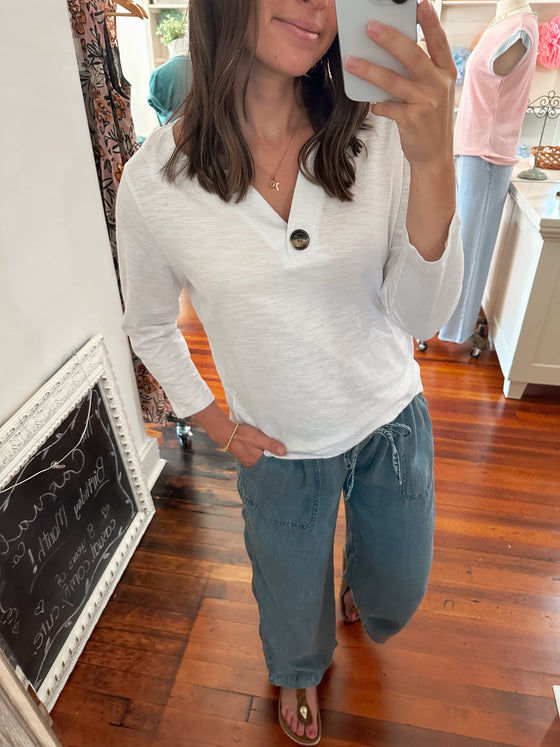 Lana Big Button V-Neck Top - White-top-Carolyn Jane's Jewelry